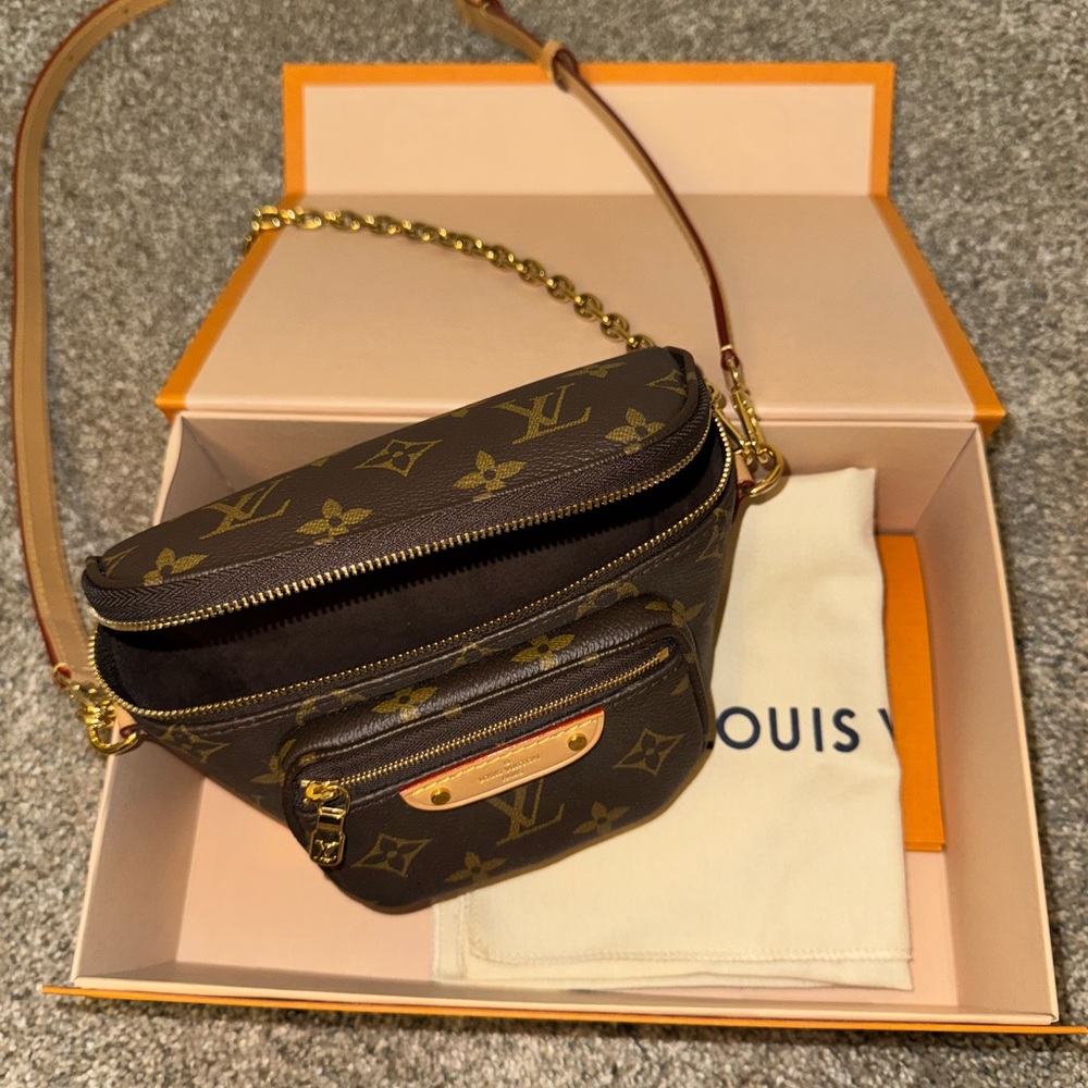 BRAND NEW LV mini bumbag
